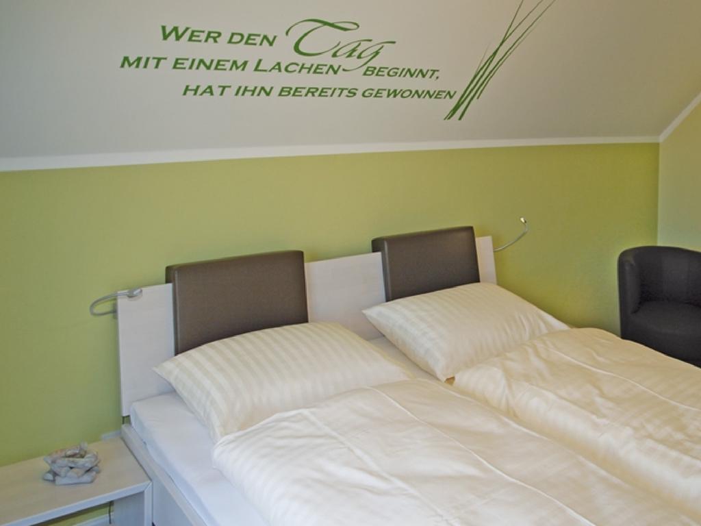 Scanhausvilla Wustrow  Zimmer foto